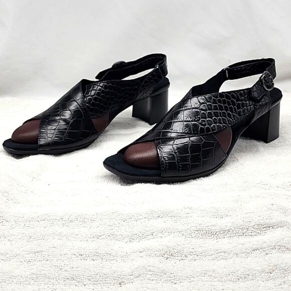 MUNRO LAINE CRISS CROSS SLINGBACK HEELED SANDALS BLACK LEATHER NWOB 10N - Picture 2 of 16